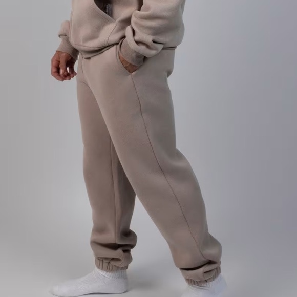 Comfrt Other - Comfrt Travel Essentials Sweatpants in Bark Size XS